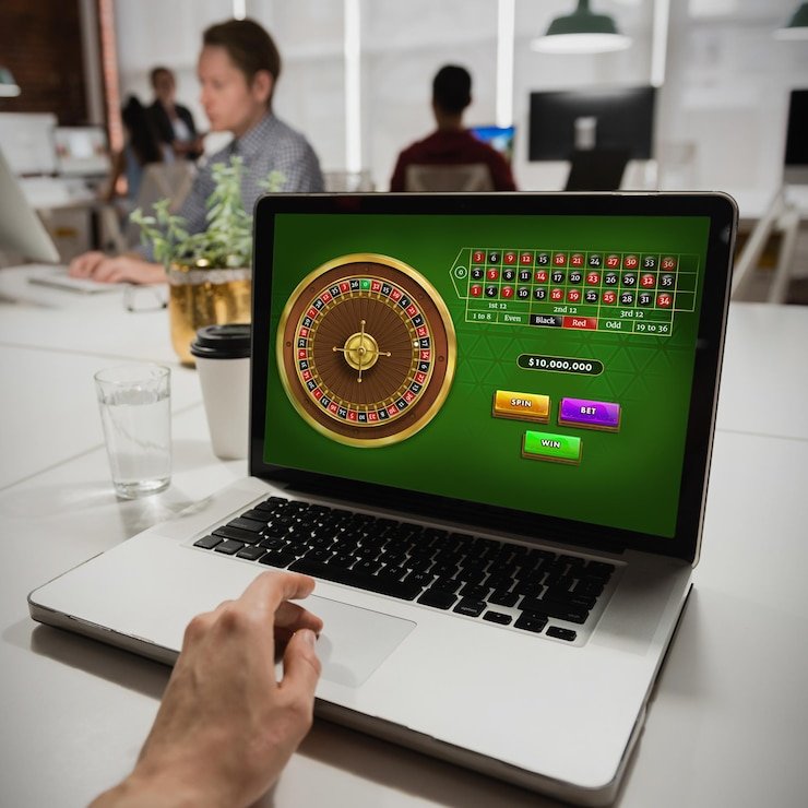 Antarmuka Tabel Hasil di aplikasi mobile bbtogel menampilkan daftar pertandingan Liga 1, Piala AFF, dan MotoGP dengan skor dan status